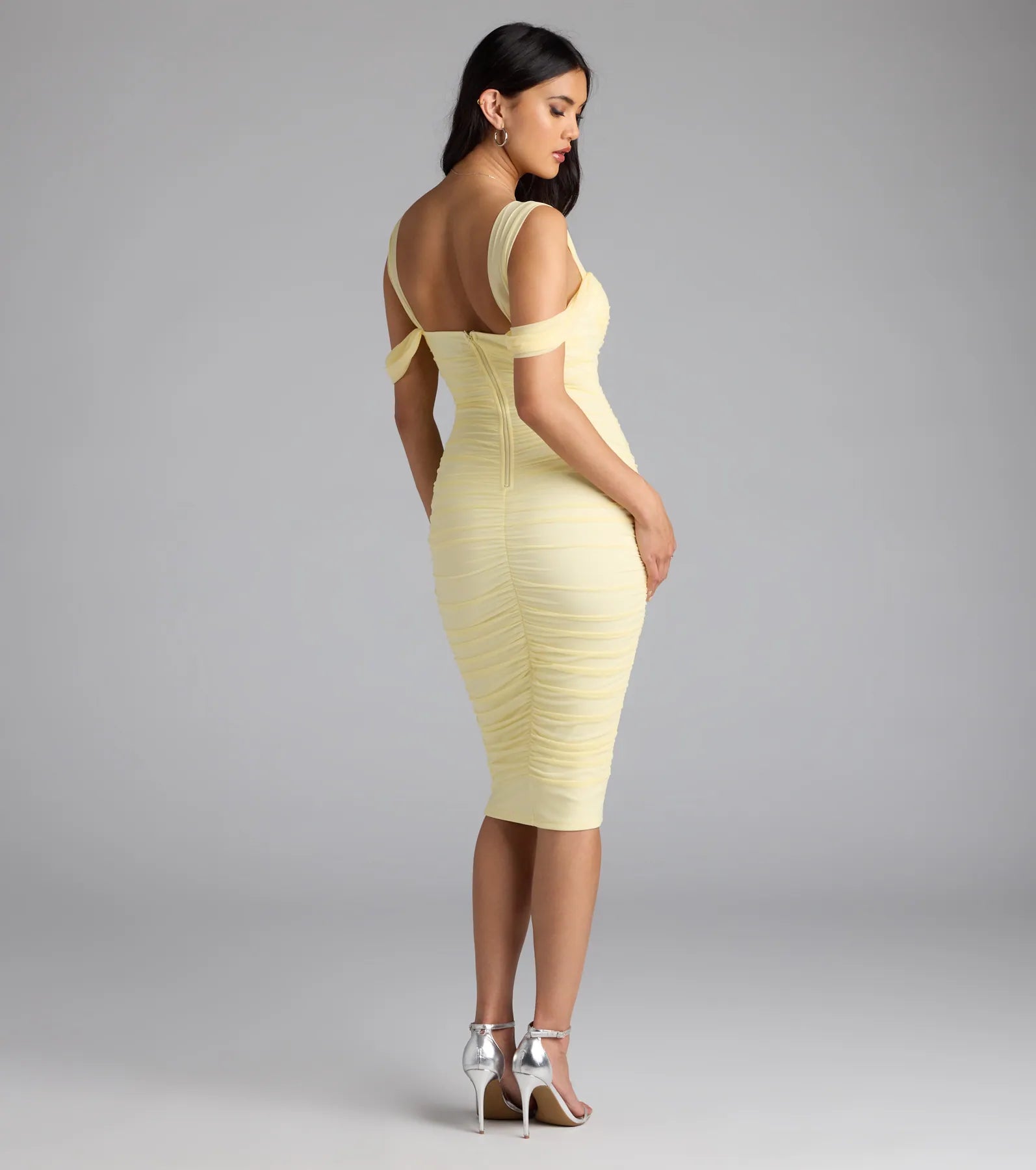 Looking Fab Cold-Shoulder Ruched Bodycon Midi Dress
