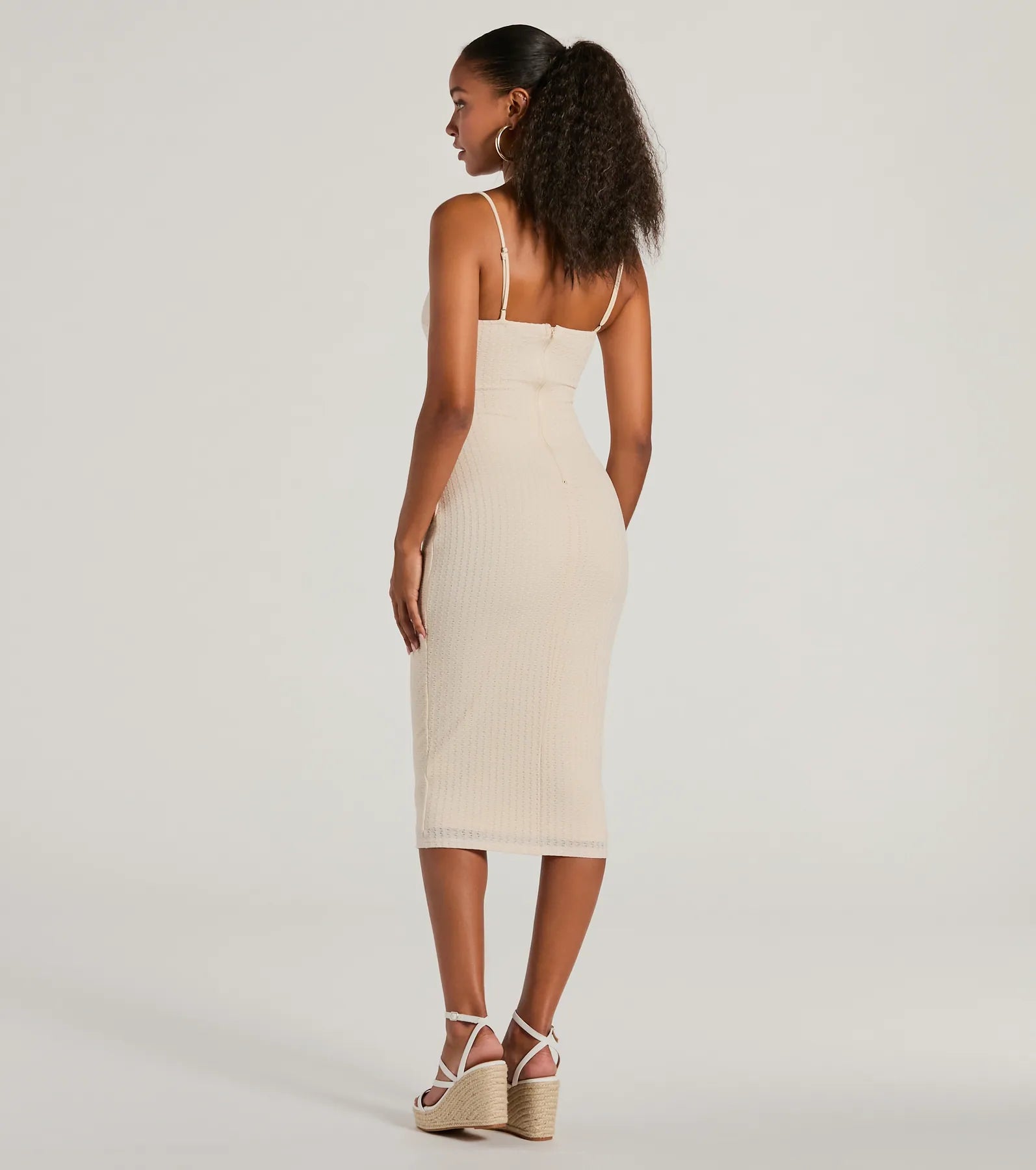 Trend Moment Lace-Up Bodycon Midi Dress