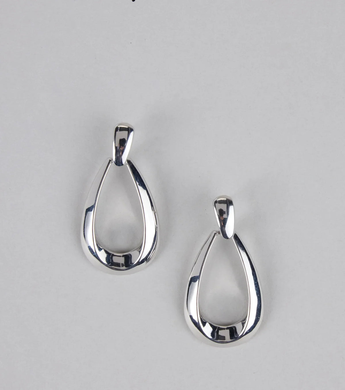 Instant It-Girl Door Knocker Earrings