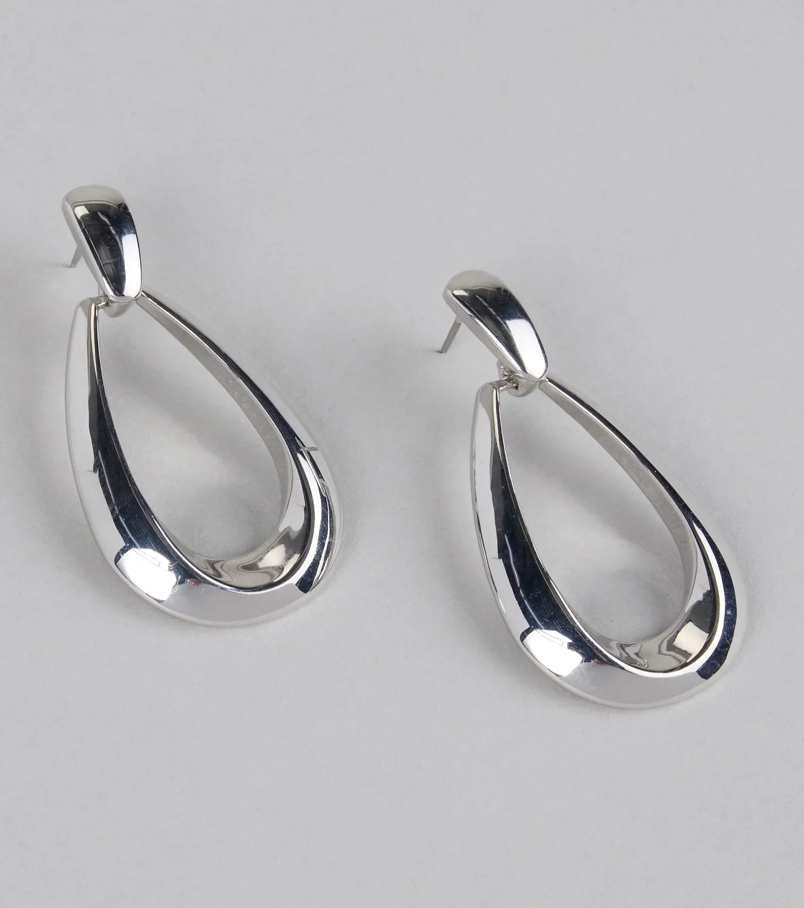 Instant It-Girl Door Knocker Earrings