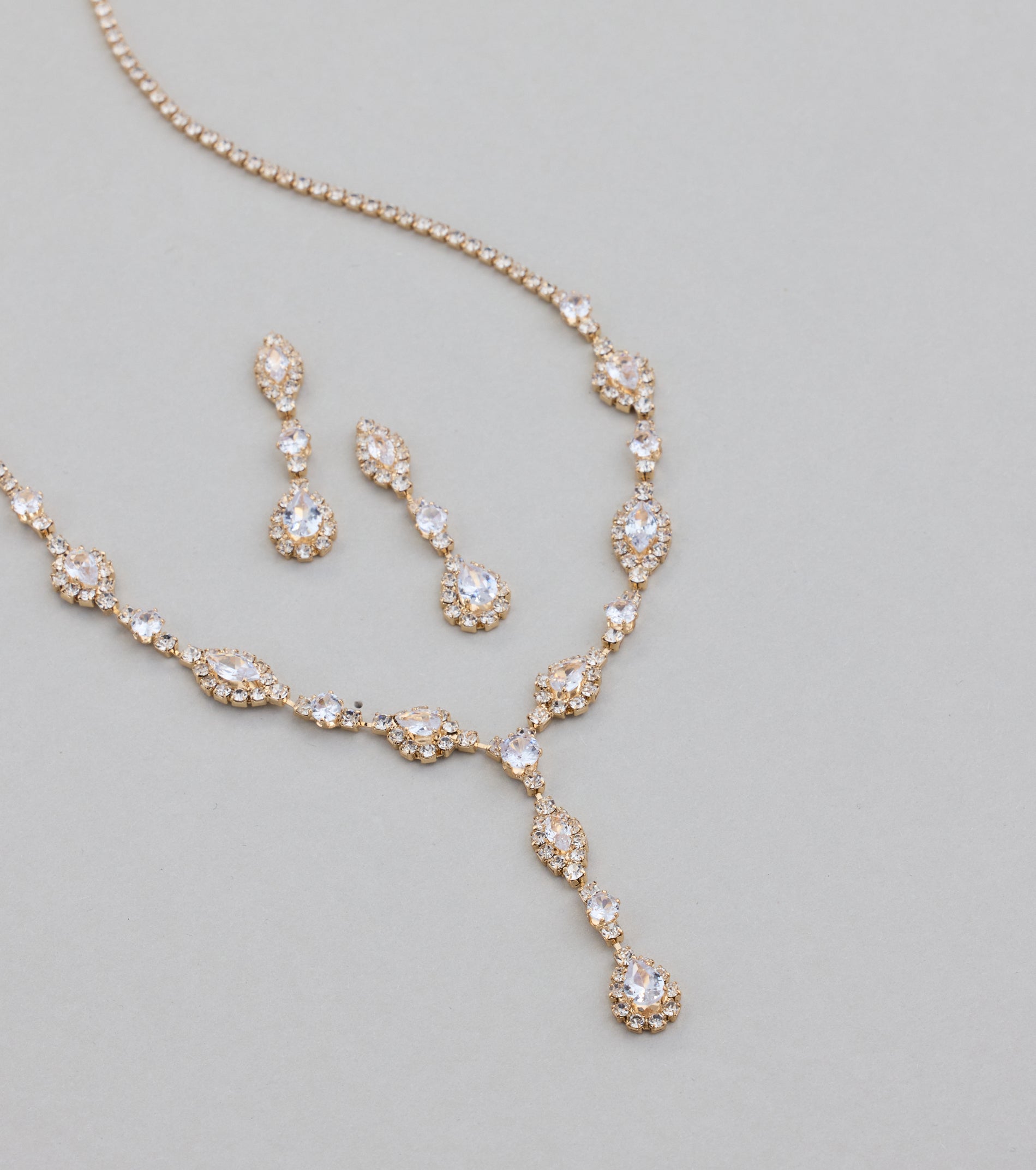 Dazzling Elegance Necklace And Earrings Set
