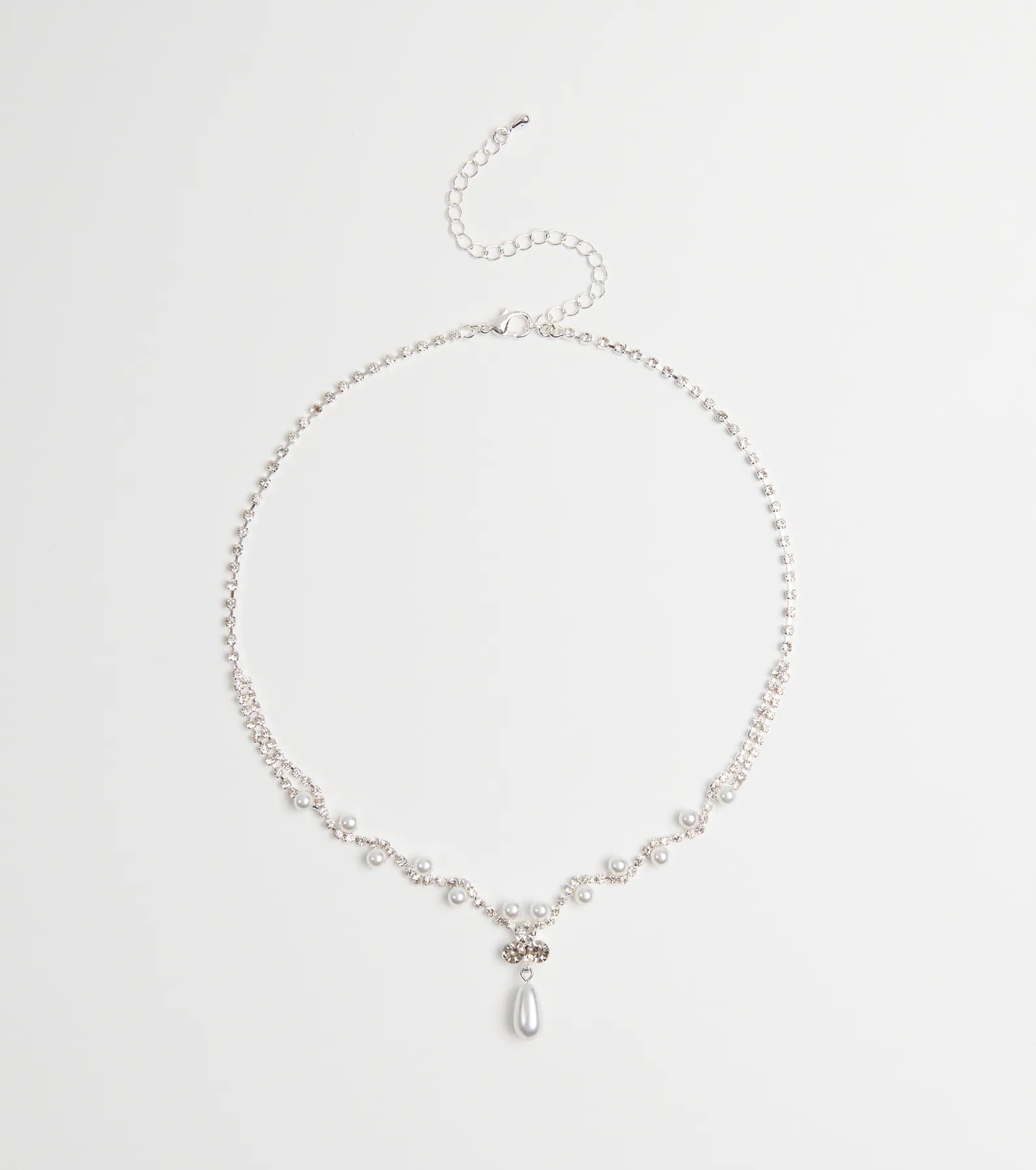 Chic Elegance Rhinestone And Pearl Necklace
