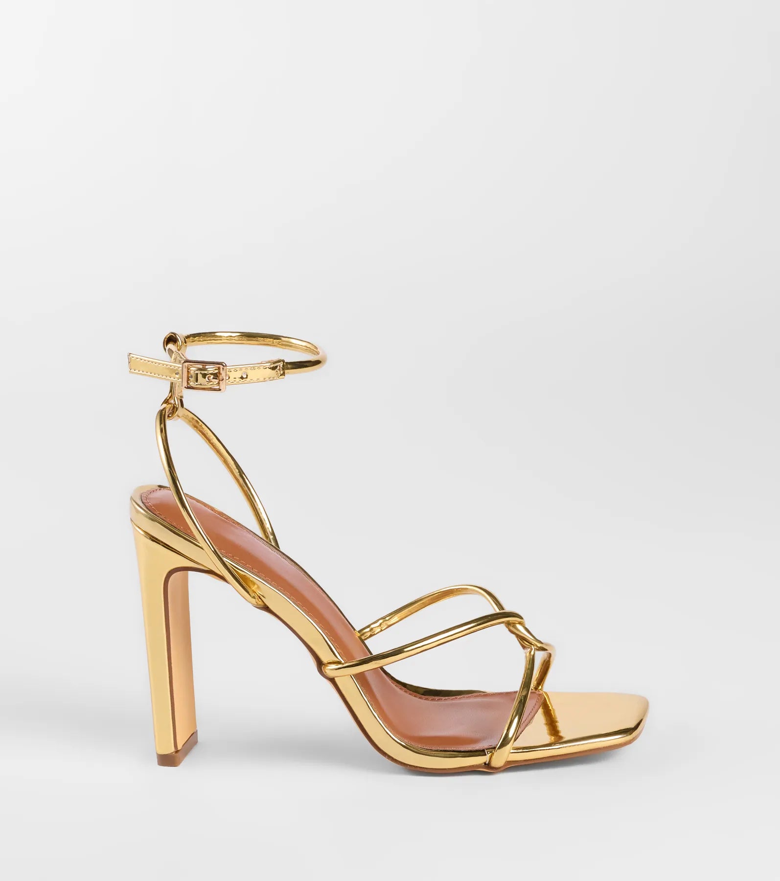 So Elegant Twist Strappy Block Heels