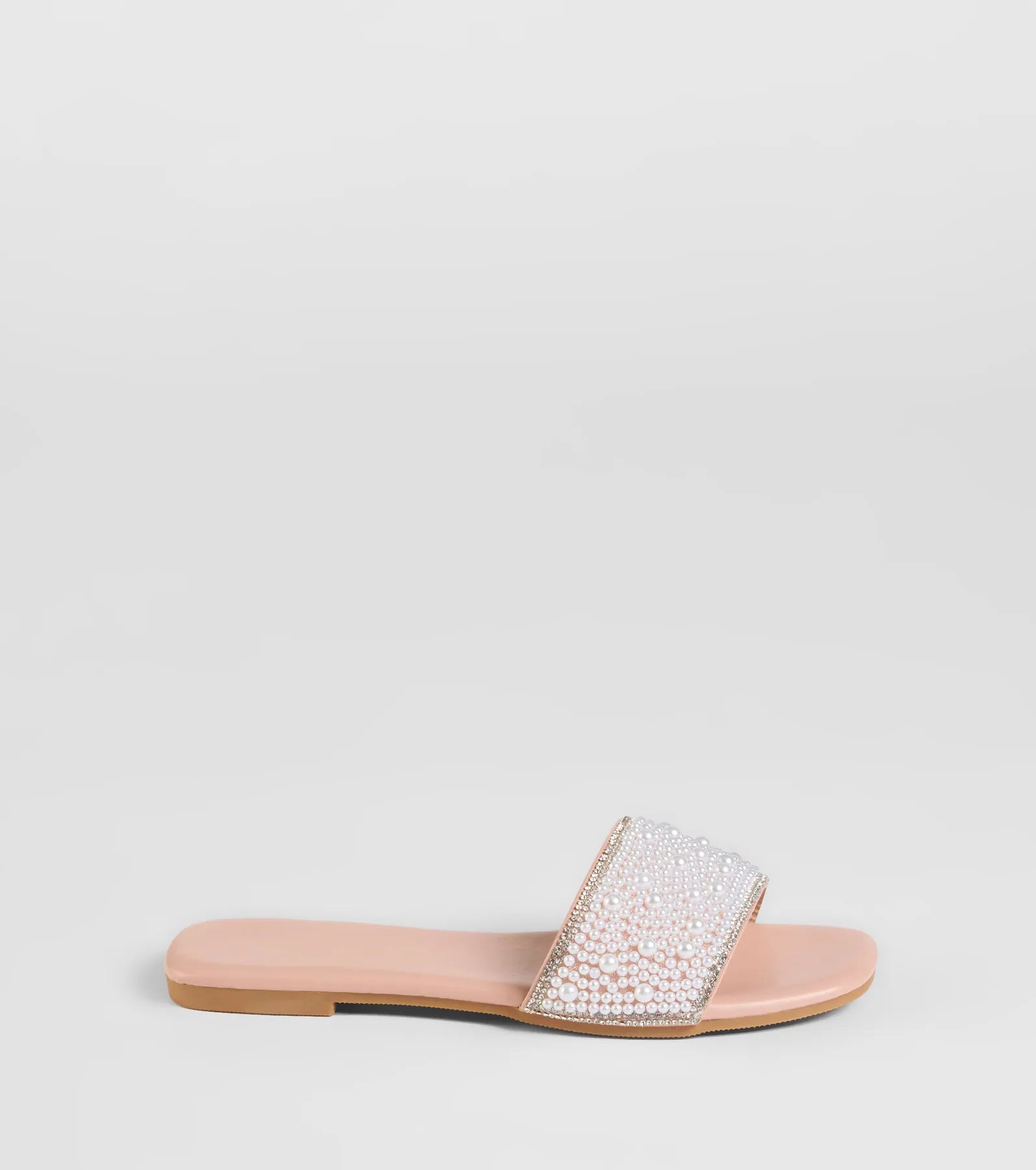 Ever So Chic Rhinestone Pearl Sandals